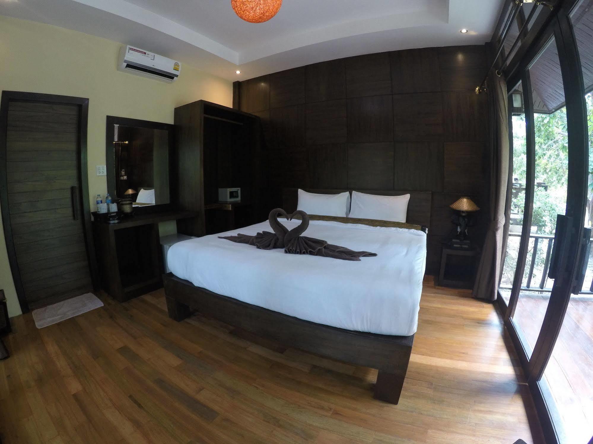 Lipe Sunset Beach Resort Esterno foto
